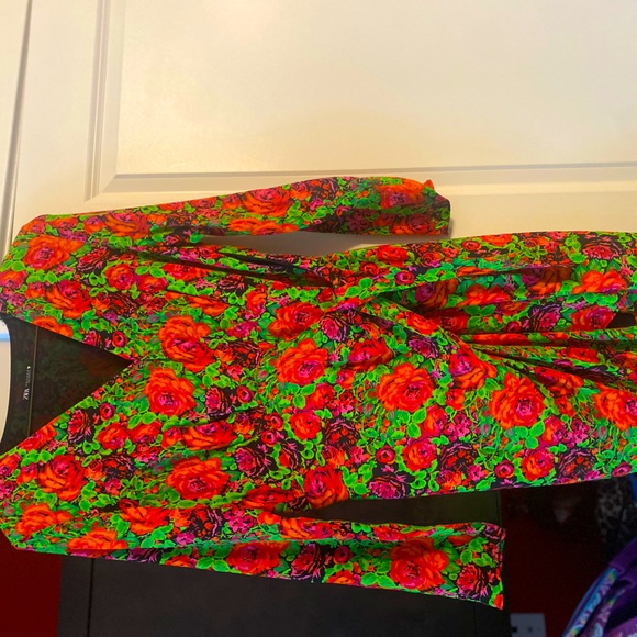 Zara Floral dress size Xl run small fit like L - Picture 1 of 1